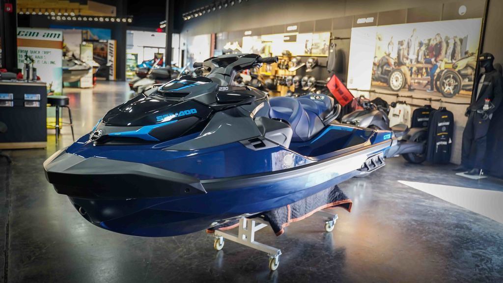 New Sea-Doo GTX™ 230 Tech, Audio, iDF, iBR 2026