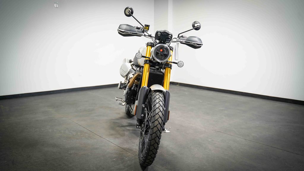New Triumph Scrambler 1200 XE Matte khaki green 2026