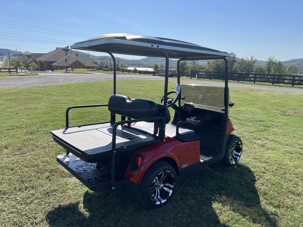 2021 E-Z-GO RXV® ELiTE CPO 4 — photo 5