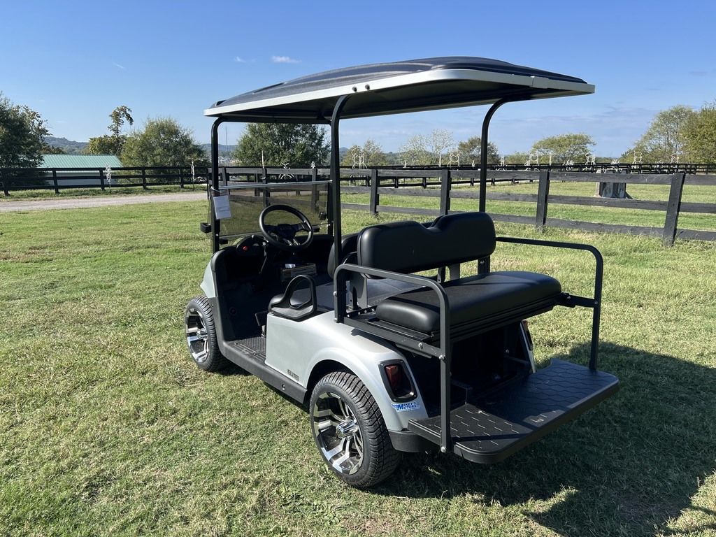 2021 E-Z-GO RXV® ELiTE CPO 4 — photo 3