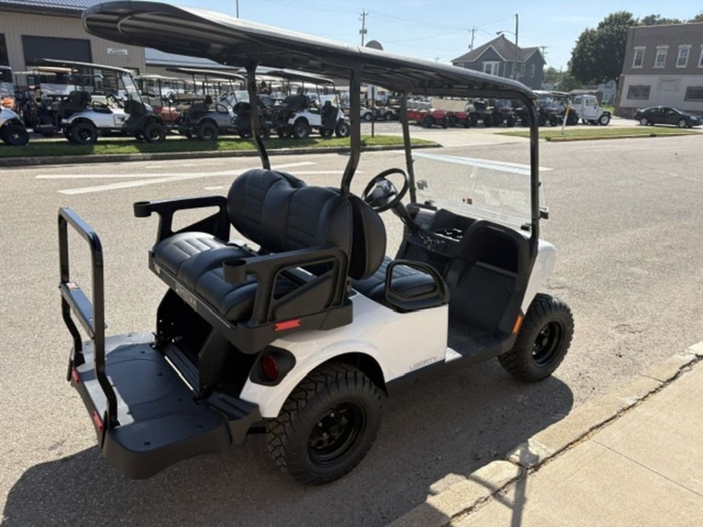 2027 E-Z-GO Liberty 4 X 13.5-hp Gas Powertrain — photo 5