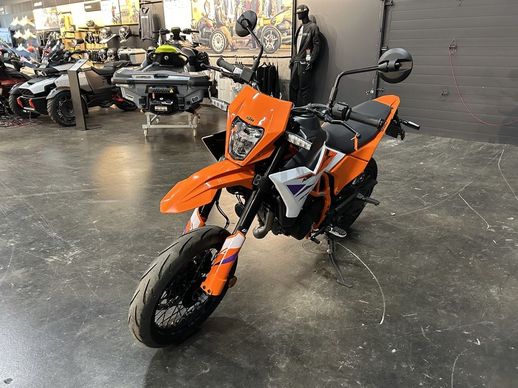 New KTM SMC 390 R 2026