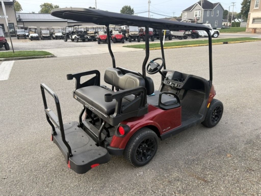 2027 E-Z-GO RXV 4 Valor S+ 13.5-hp Gas — photo 4