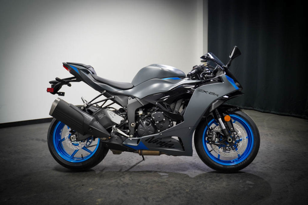 New Kawasaki Ninja® ZX™-6R 2026