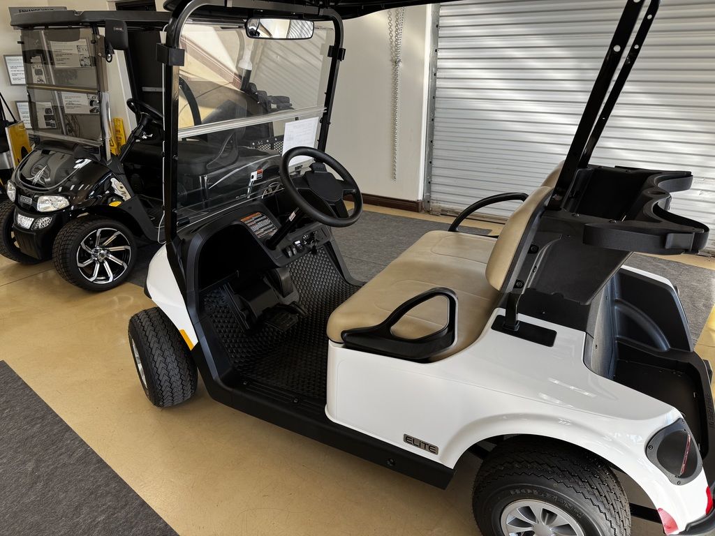 2027 E-Z-GO RXV 2 Freedom Elite Lithium — photo 3