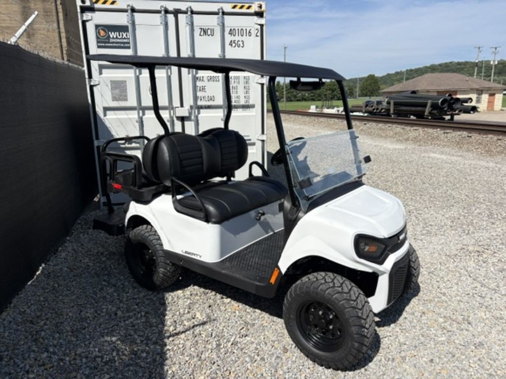 2027 E-Z-GO Liberty 4 X 13.5-hp Gas Powertrain — photo 4