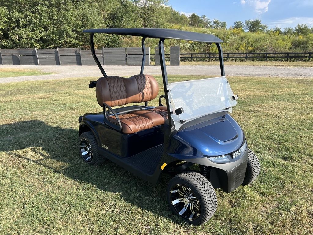2026 E-Z-GO RXV 2 Freedom Elite Lithium — photo 7