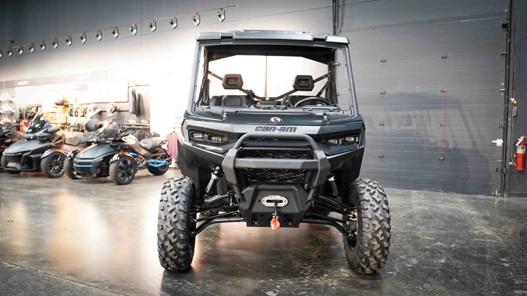 New Can-Am® Defender XT HD11 2026