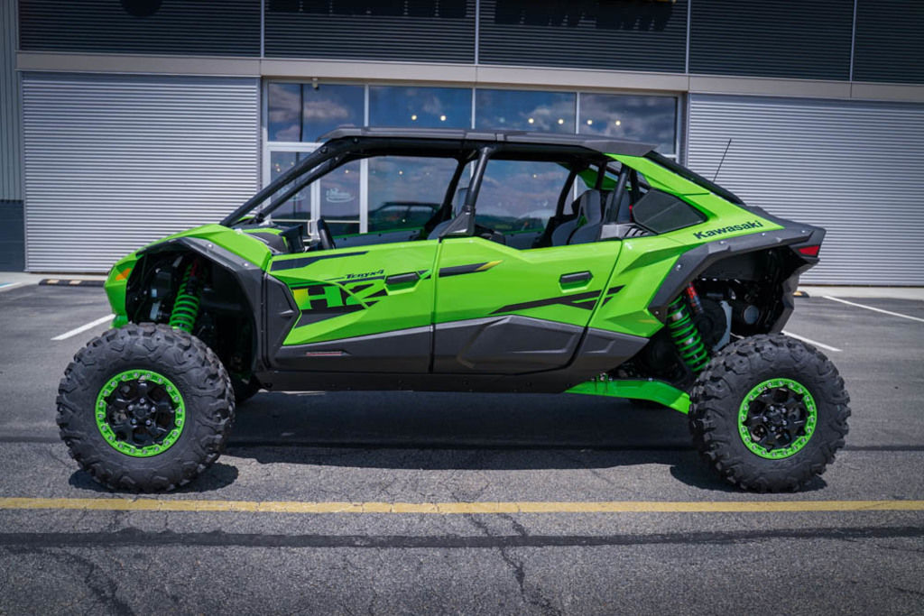 New Kawasaki Teryx®4 H2 Deluxe eS 2026