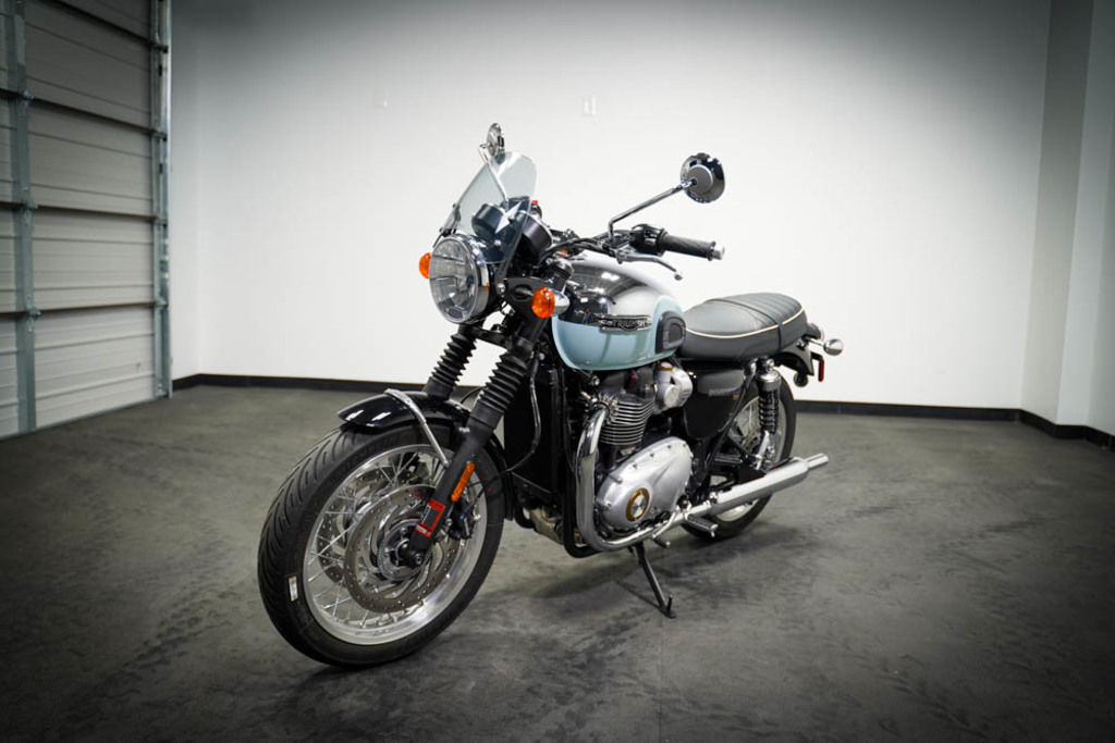 Used Triumph Bonneville T120 Chrome Edition Meriden Blue 2023