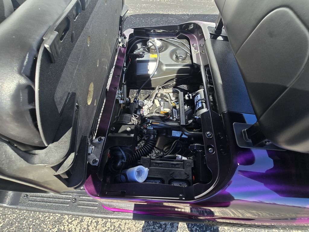 2027 E-Z-GO RXV 4 Valor S 13.5-hp Gas — photo 8