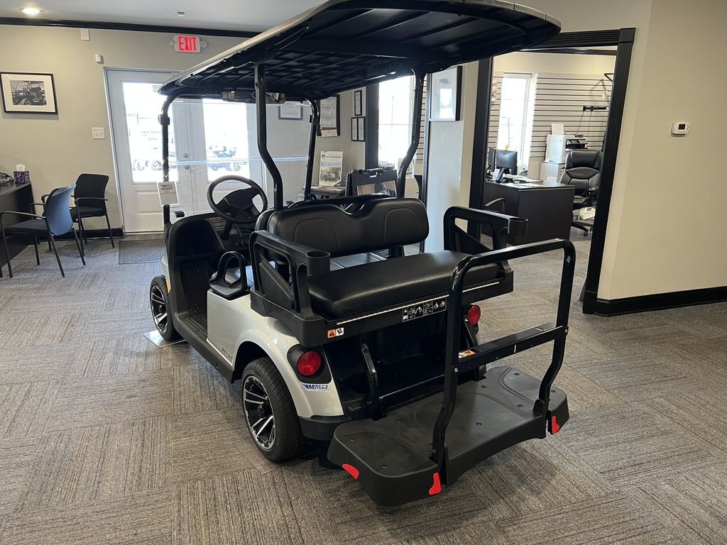 2027 E-Z-GO RXV 2 Valor S+ 13.5-hp Gas — photo 3