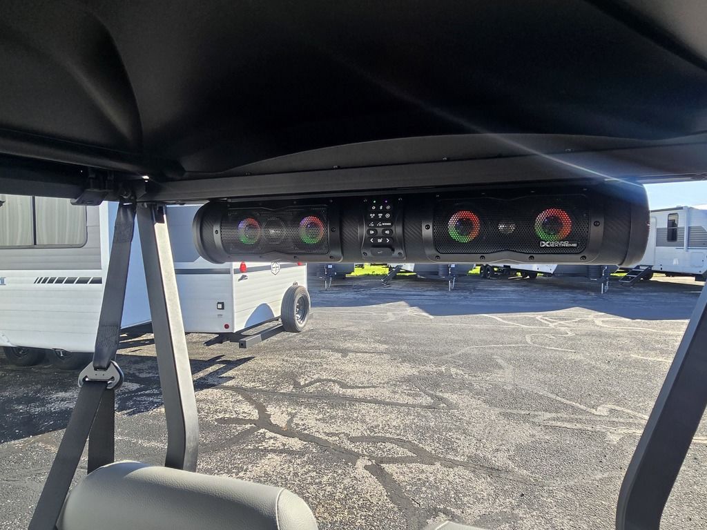 2027 E-Z-GO Liberty 4F XTL ELiTE Lithium Powertrain — photo 10