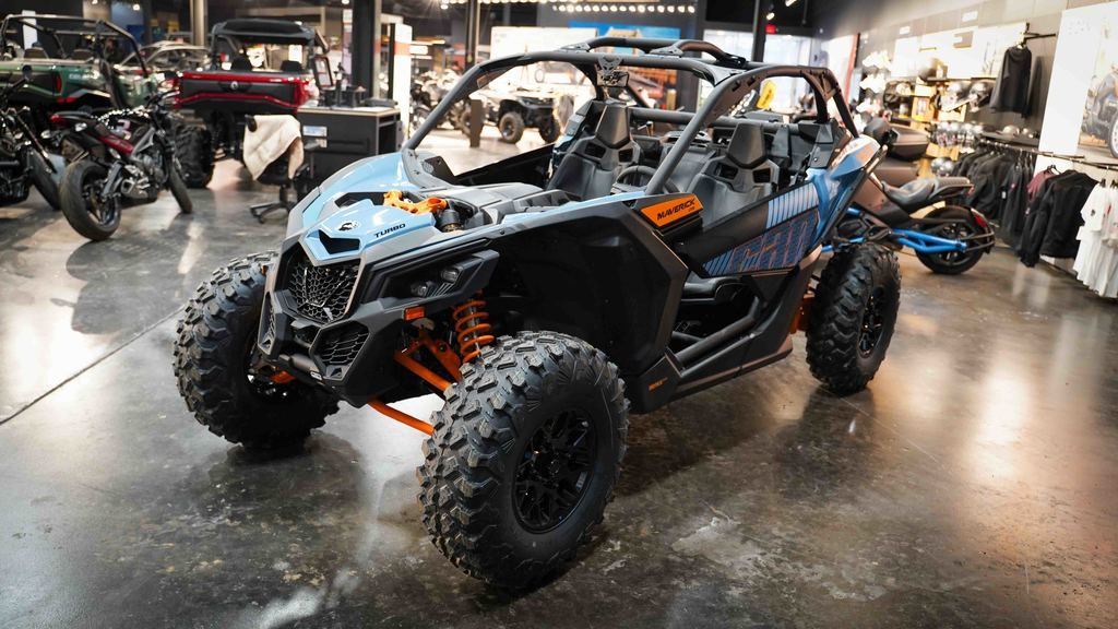 New Can-Am® Maverick X3 DS Turbo Scandi Blue & Orange Crush 2026