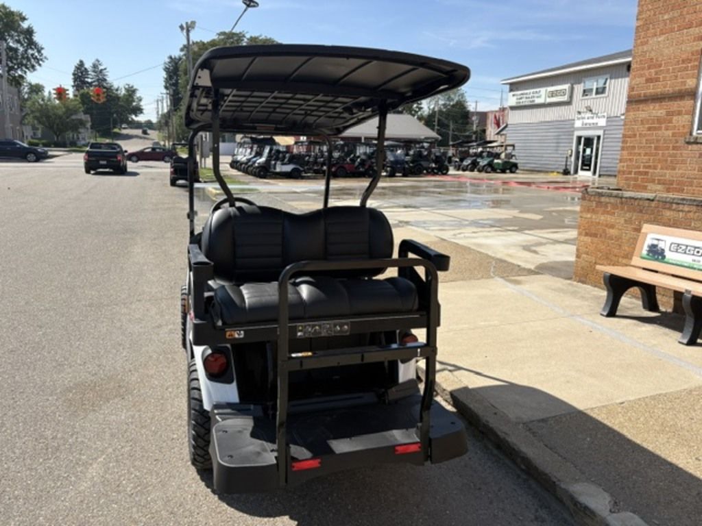 2027 E-Z-GO Liberty 4 X 13.5-hp Gas Powertrain — photo 4