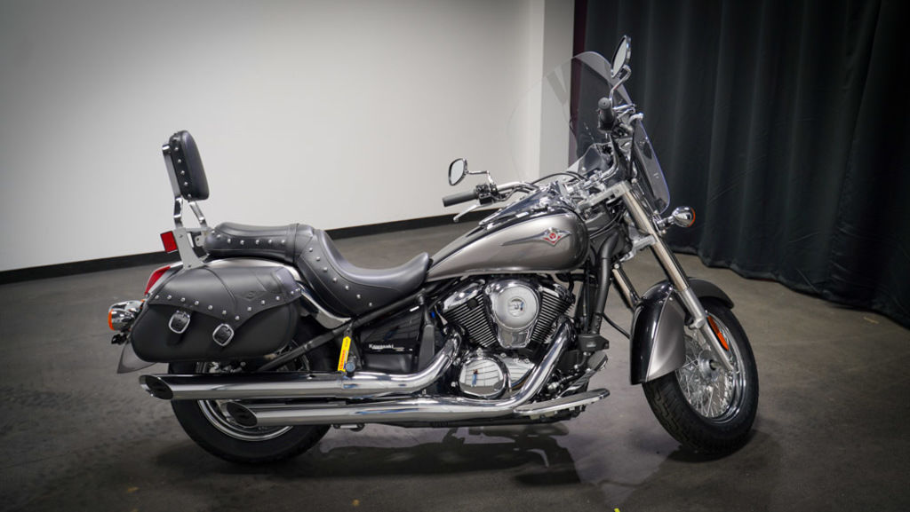 New Kawasaki Vulcan® 900 Classic LT 2026