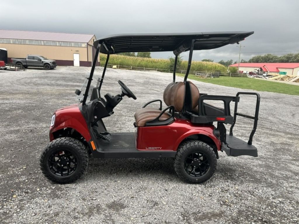 2027 E-Z-GO Liberty 4 XT 13.5-hp Gas Powertrain