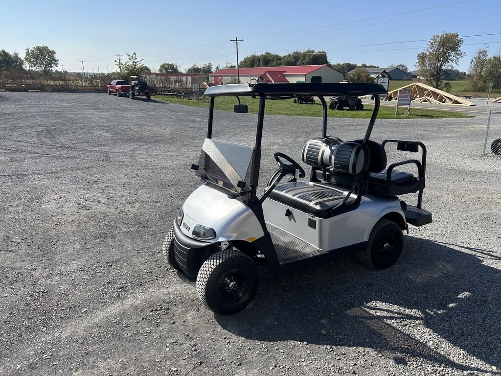 2023 E-Z-GO Valor Gas