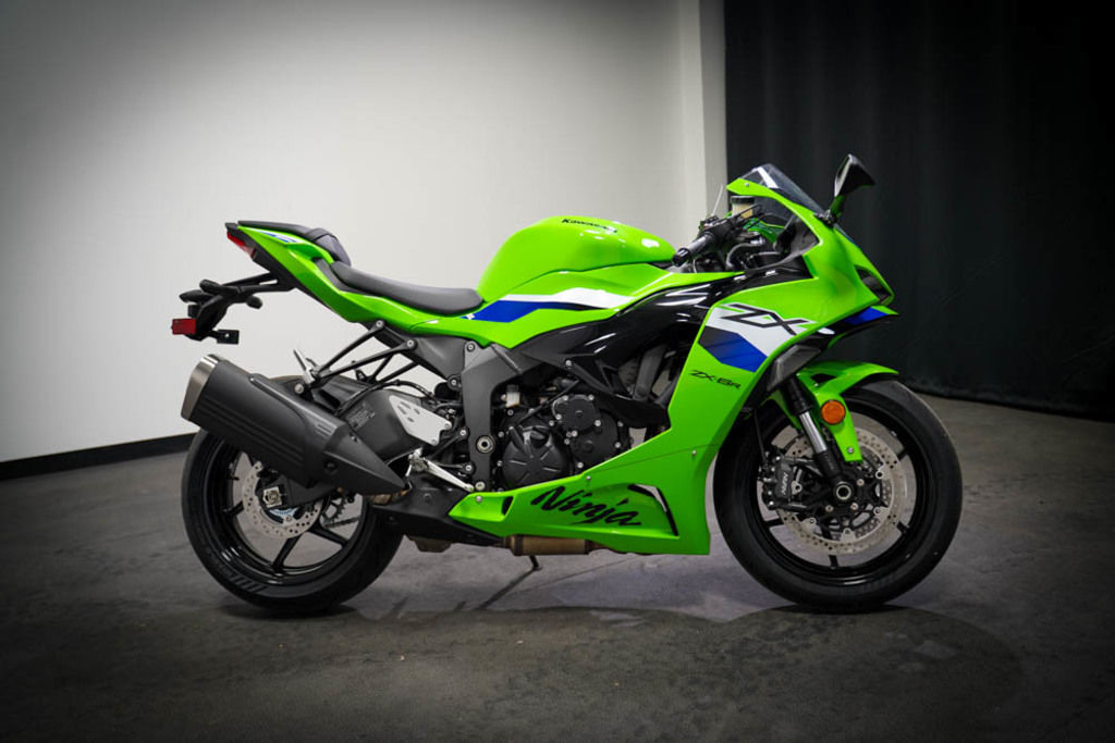 New Kawasaki Ninja® ZX™-6R 2026