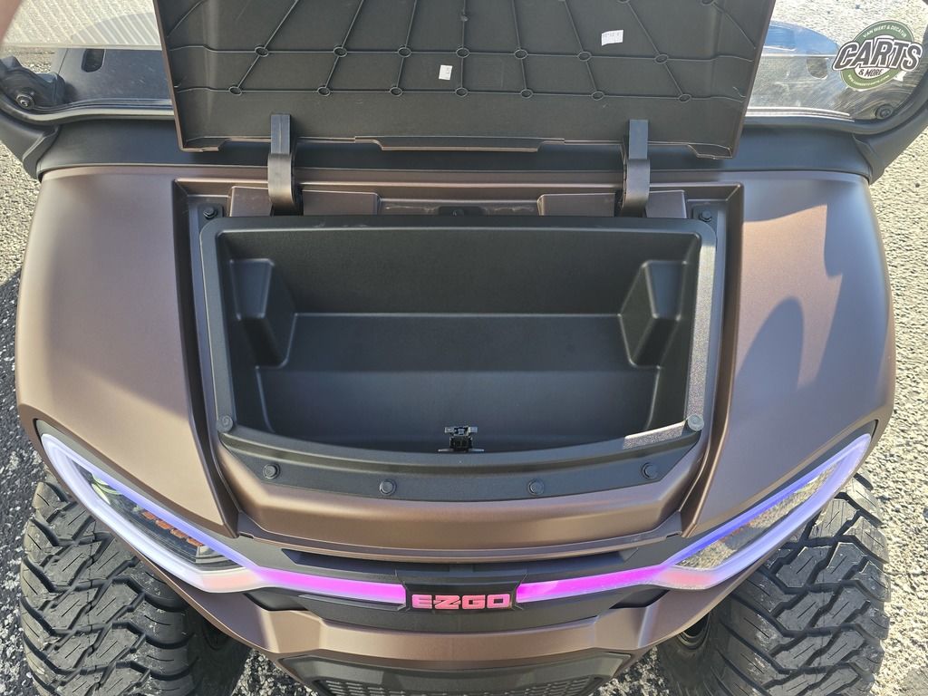 2027 E-Z-GO Liberty 4F XTL ELiTE Lithium Powertrain — photo 3