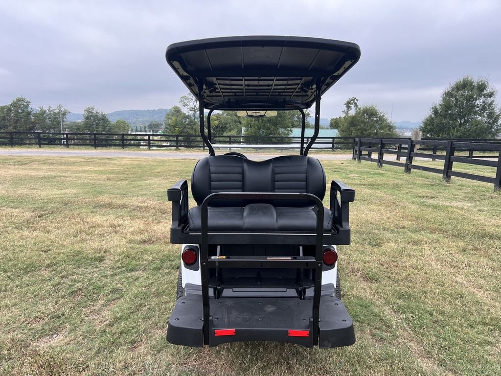 2027 E-Z-GO Liberty 4F X ELiTE Lithium Powertrain — photo 4