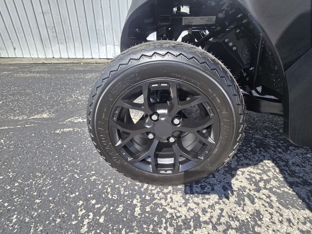 2027 E-Z-GO RXV 2 Valor S+ 13.5-hp Gas — photo 8