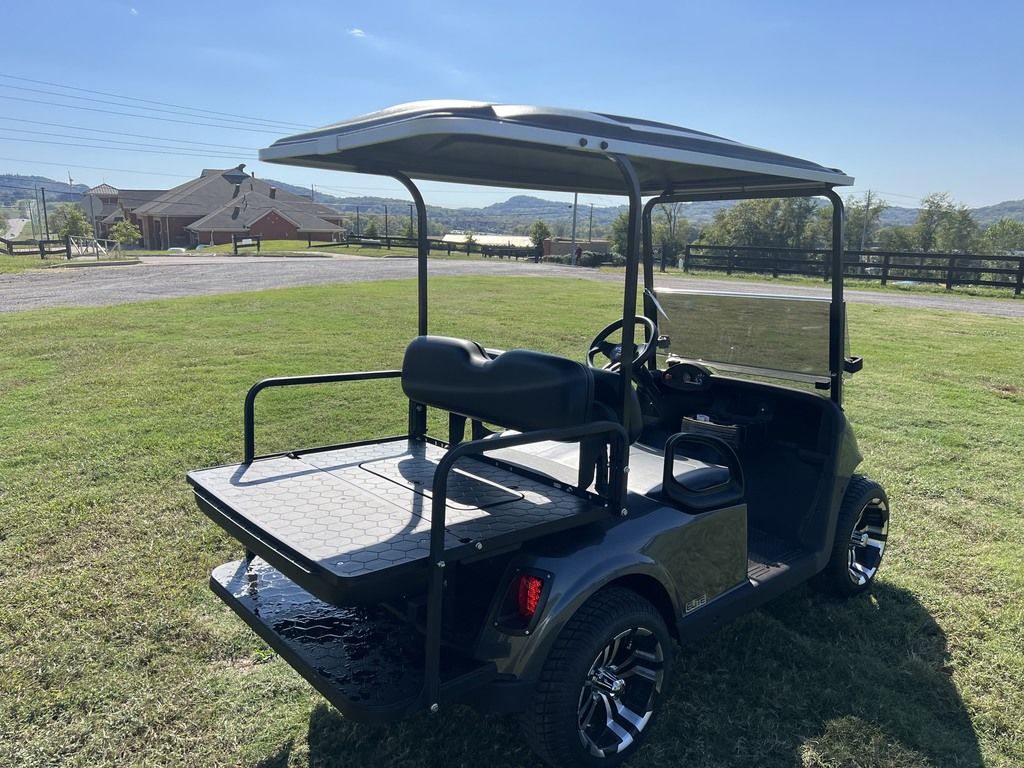 2021 E-Z-GO RXV® ELiTE CPO 4 — photo 5