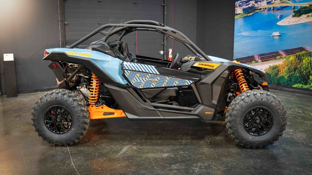 New Can-Am® Maverick X3 DS Turbo Scandi Blue & Orange Crush 2026