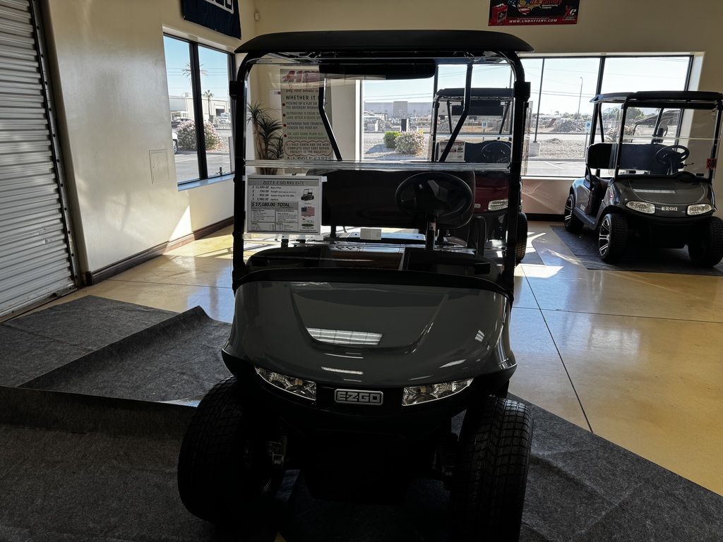 2027 E-Z-GO RXV 2 Freedom Elite Lithium — photo 2