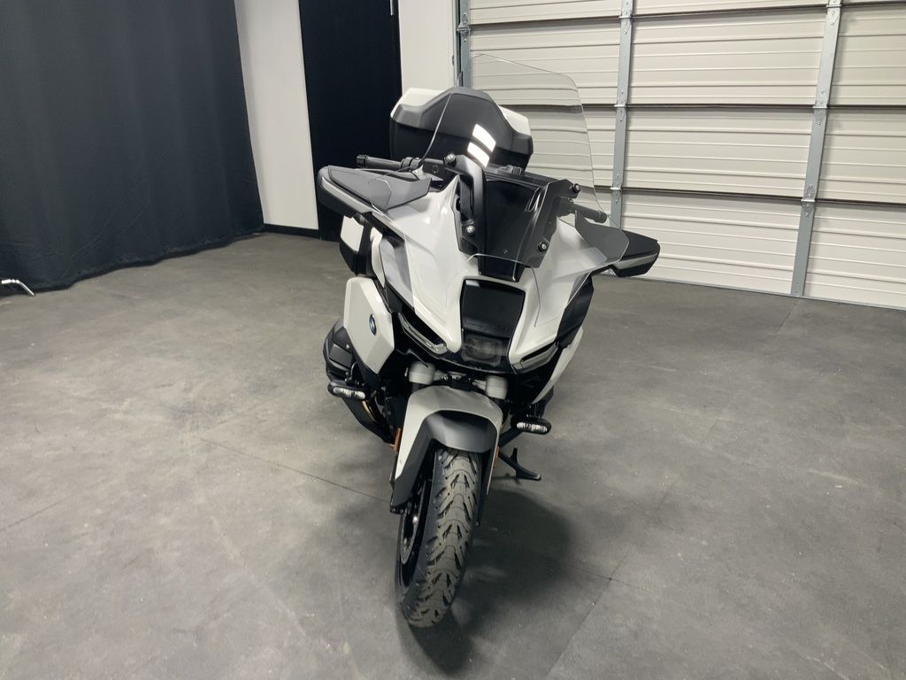 New BMW R 1300 RT Alpine White 3 2026