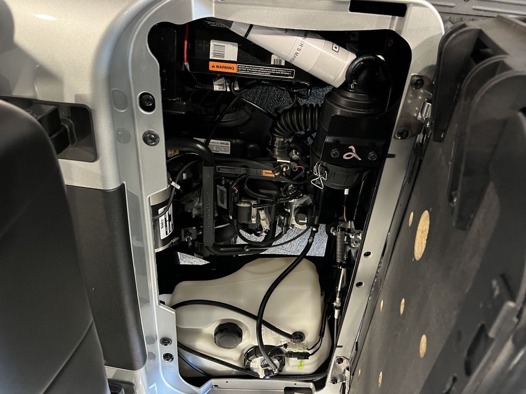 2027 E-Z-GO RXV 2 Valor S+ 13.5-hp Gas — photo 8
