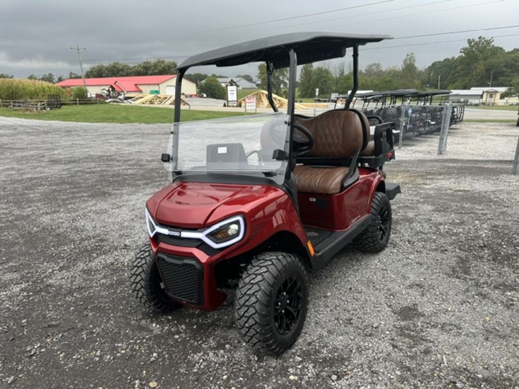 2027 E-Z-GO Liberty 4 XT 13.5-hp Gas Powertrain — photo 3