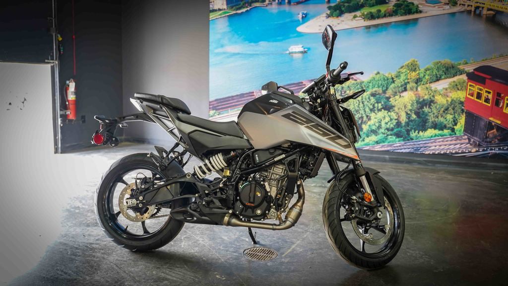 New KTM DUKE 250 2026