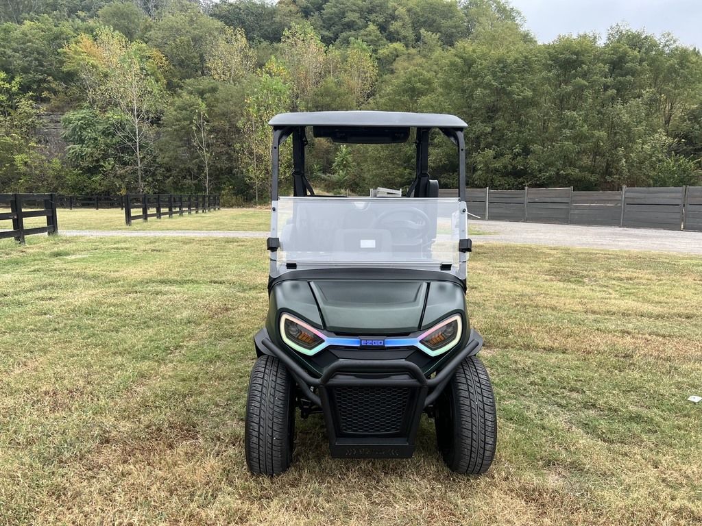 2027 E-Z-GO Liberty 4 XTL ELiTE Lithium Powertrain — photo 5