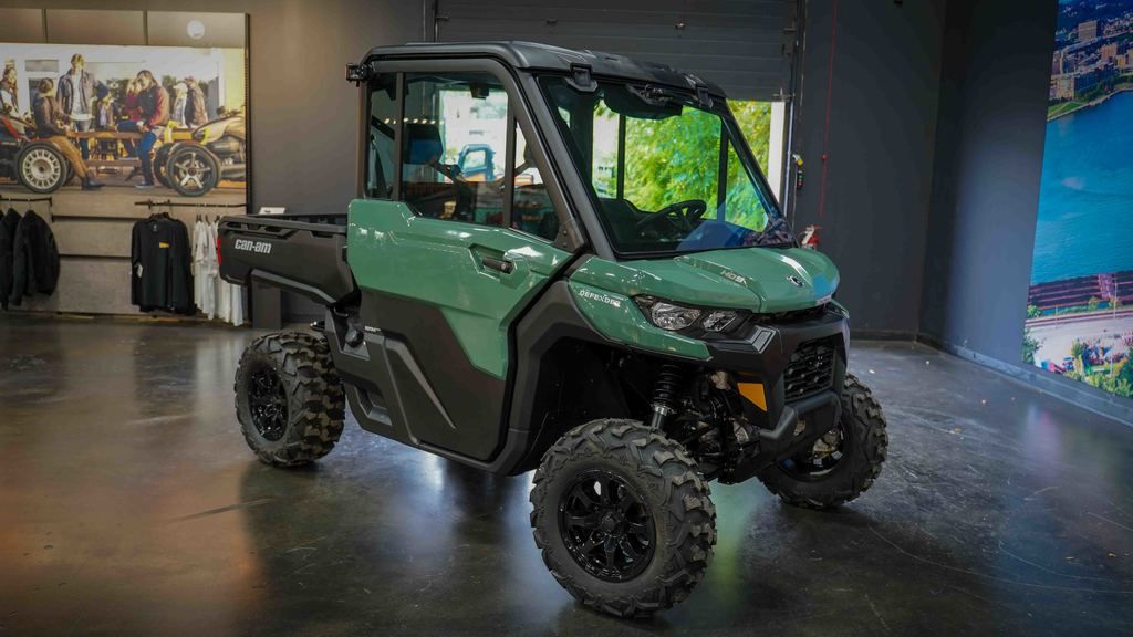 New Can-Am® Defender DPS CAB HD9 Compass Green 2026