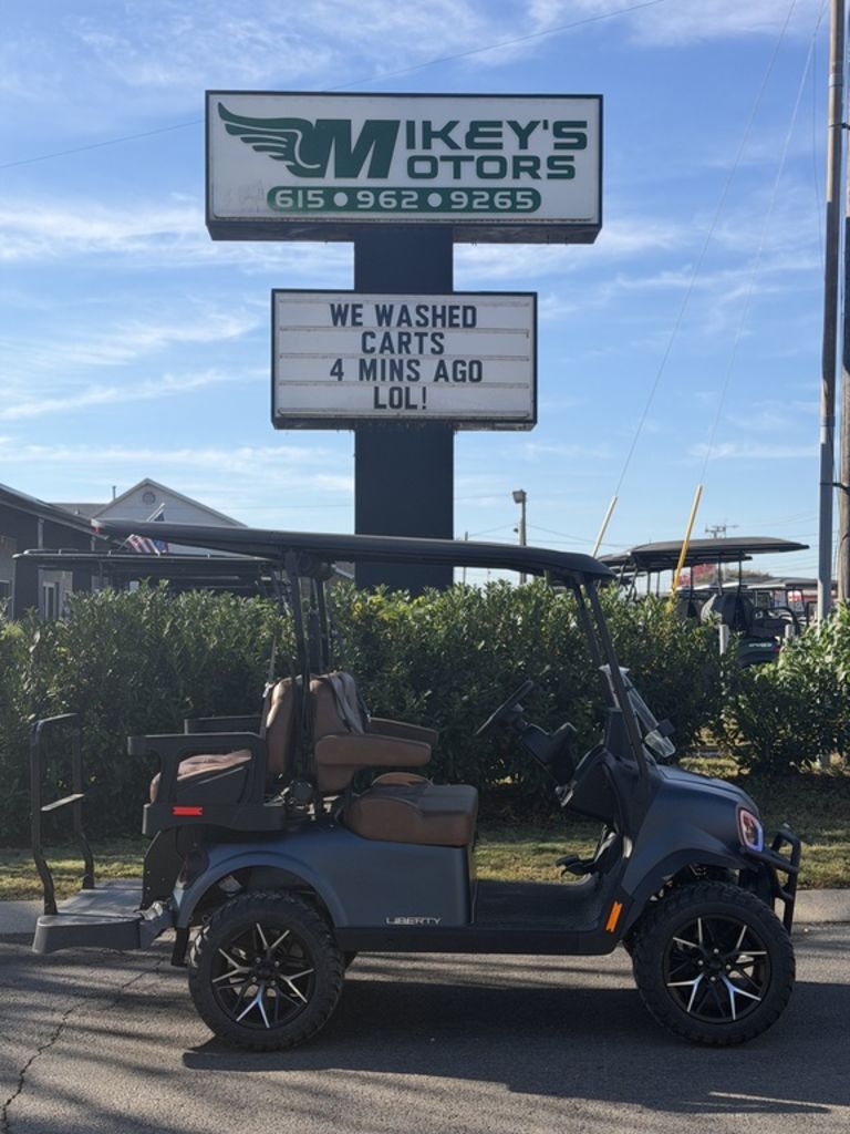 2027 E-Z-GO Liberty 4 XTL ELiTE Lithium Powertrain — photo 3