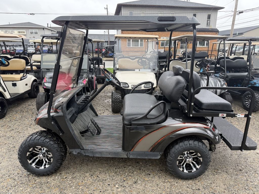 2021 E-Z-GO Freedom TXT Gas — photo 3