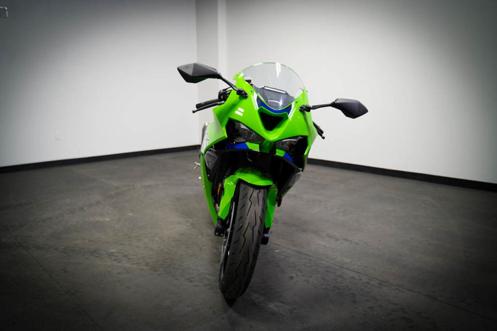 New Kawasaki Ninja® ZX™-6R 2026
