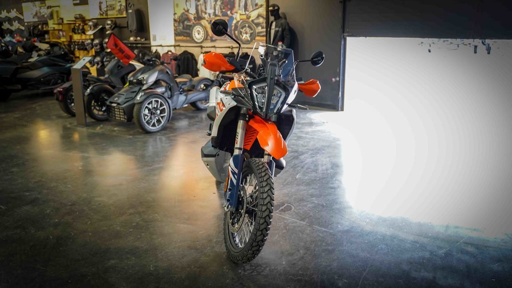 New KTM Adventure 890 R 2026