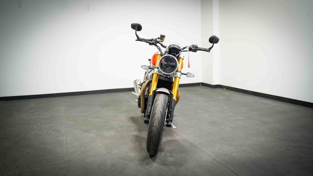 New Triumph Speed Twin 1200 RS Baja Orange/Sapphire black 2026