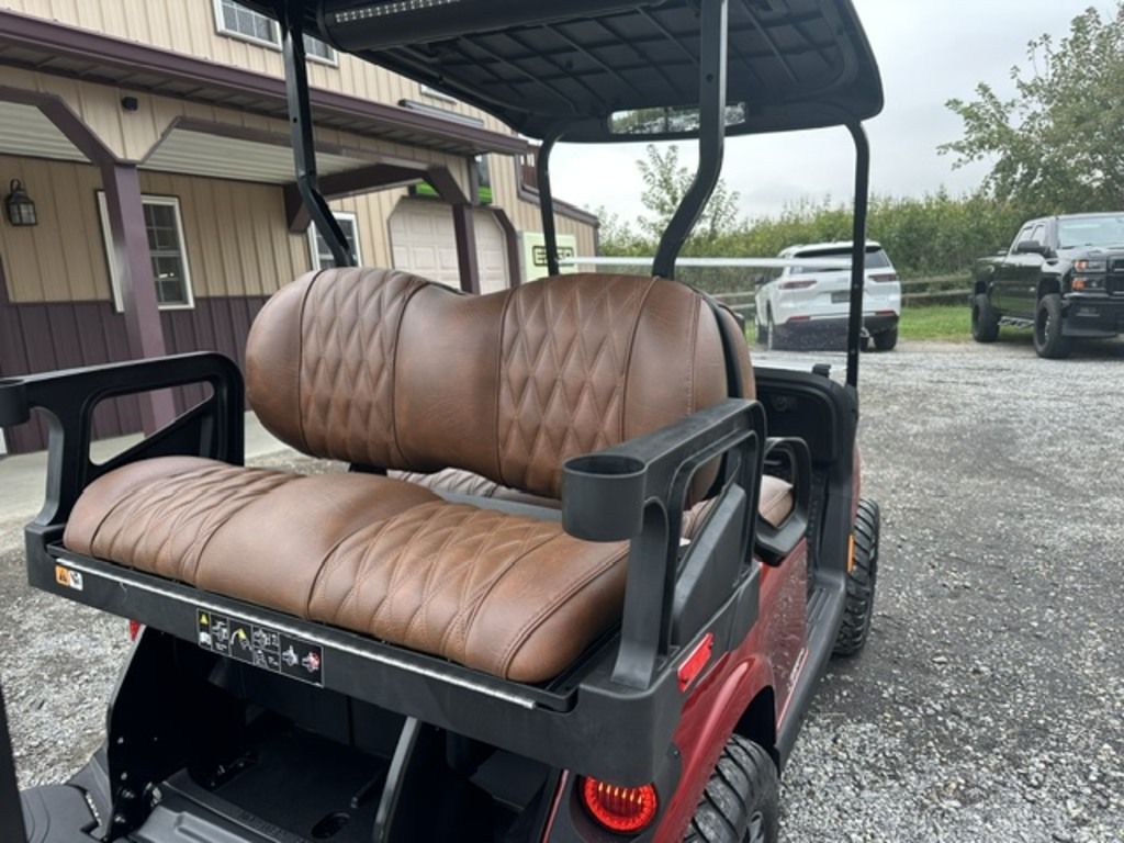 2027 E-Z-GO Liberty 4 XT 13.5-hp Gas Powertrain — photo 5