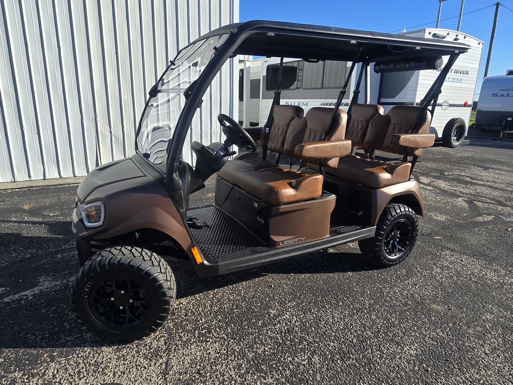 2027 E-Z-GO Liberty 4F XTL ELiTE Lithium Powertrain