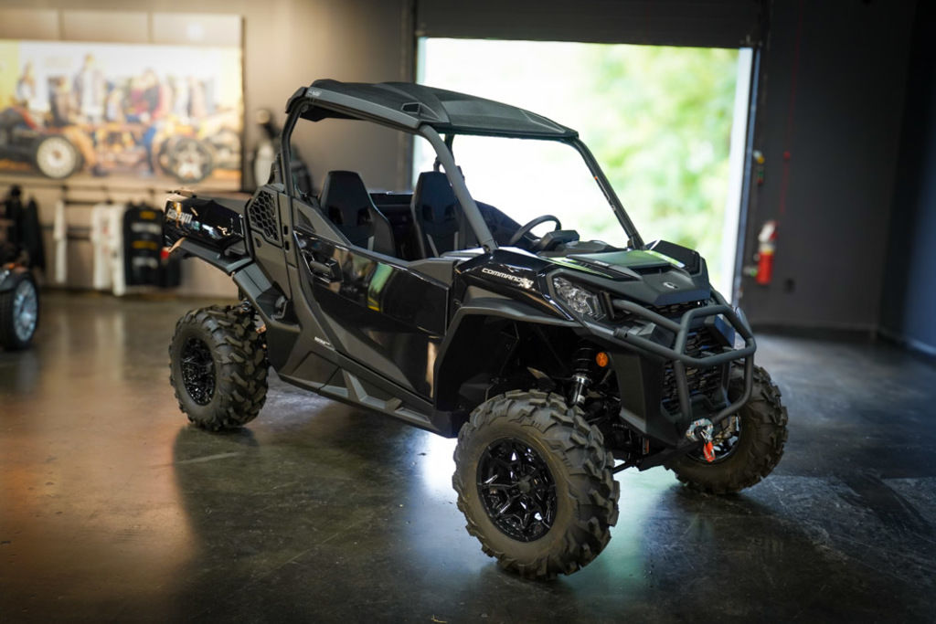 New Can-Am® Commander XT 700 2026