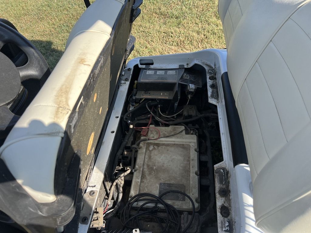 2022 E-Z-GO Freedom RXV ELiTE Lithium — photo 8