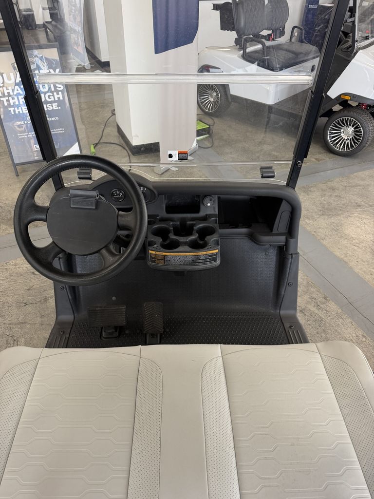 2021 E-Z-GO E-Z-GO RXV BLUEPRINT BUILD — photo 4