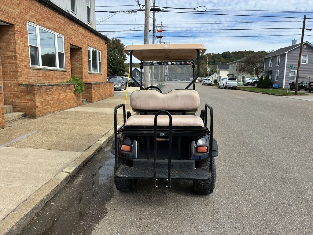 2010 E-Z-GO TXT — photo 4