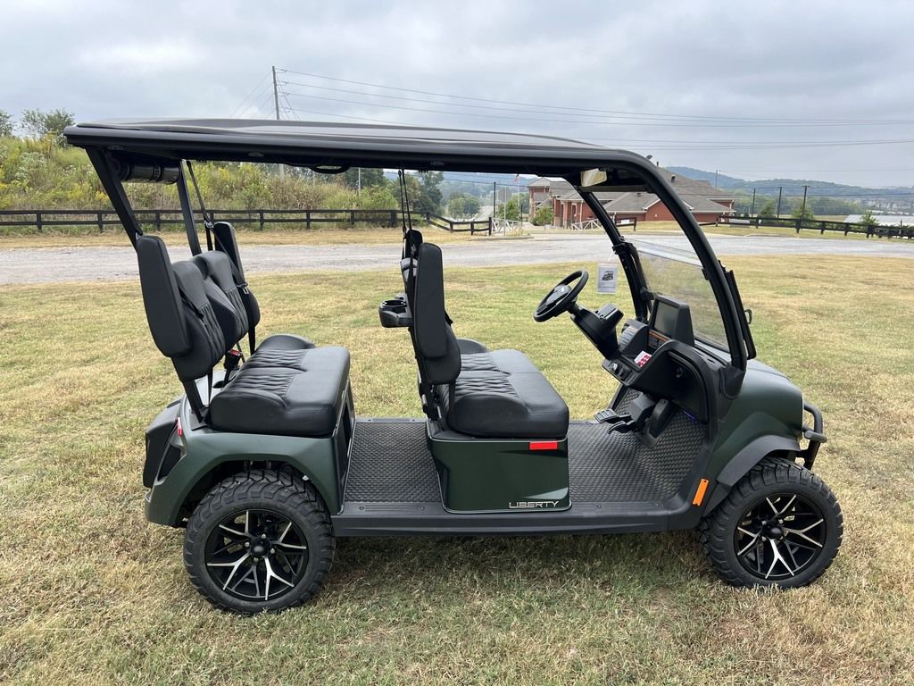 2027 E-Z-GO Liberty 4F XTL ELiTE Lithium Powertrain — photo 6
