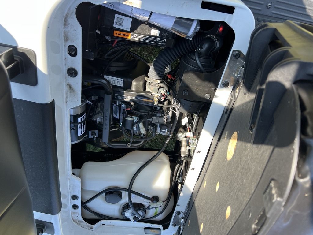 2027 E-Z-GO RXV 2 Valor S+ 13.5-hp Gas — photo 9