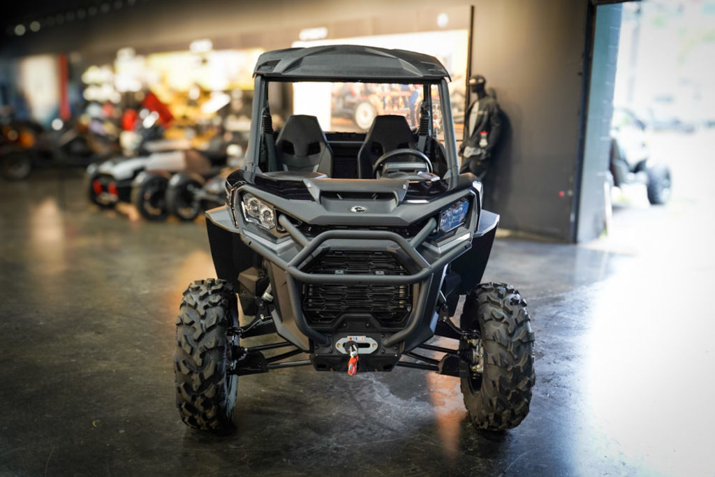 New Can-Am® Commander XT 700 2026