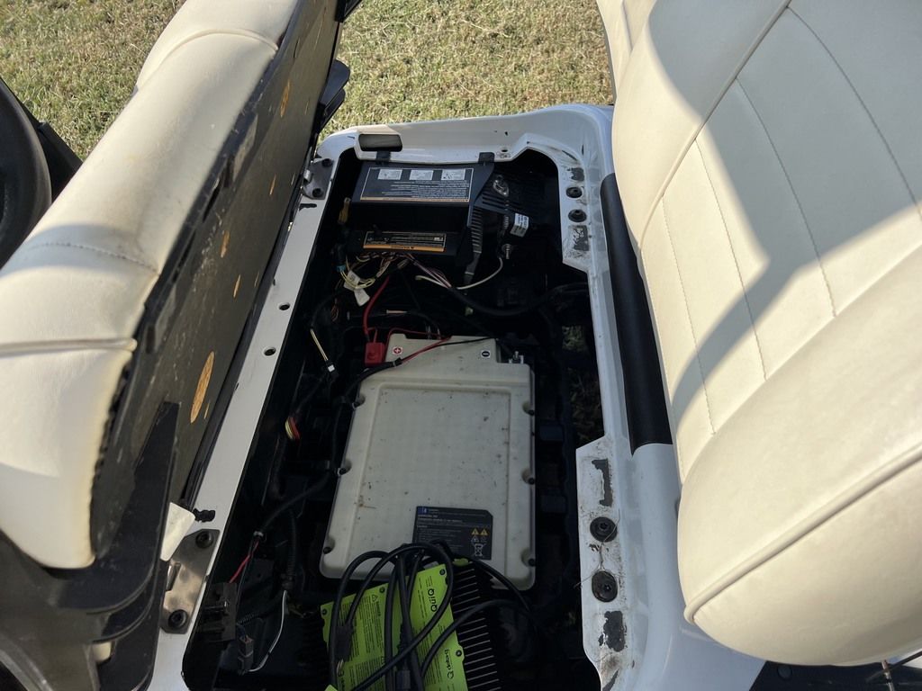 2022 E-Z-GO Freedom RXV ELiTE Lithium — photo 9